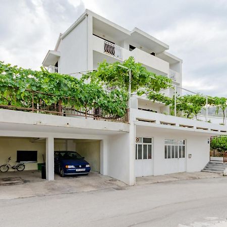 Apartments Flor De Lis Podstrana Exterior photo